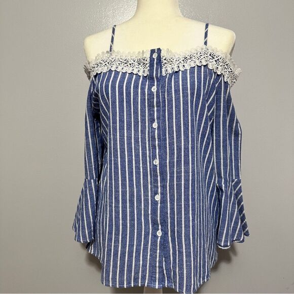 Lipslide blue and white striped off the shoulder top. Size M - Picture 1 of 6